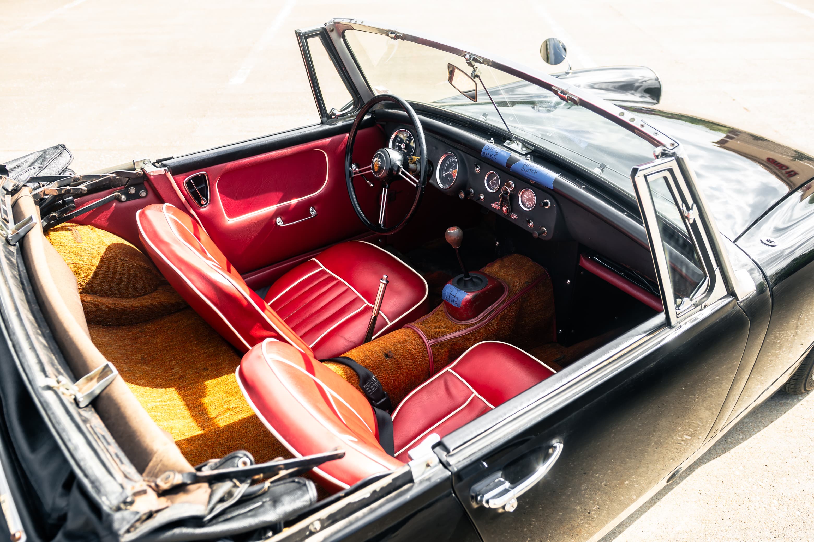 Austin Healy BJ8 Cockpit